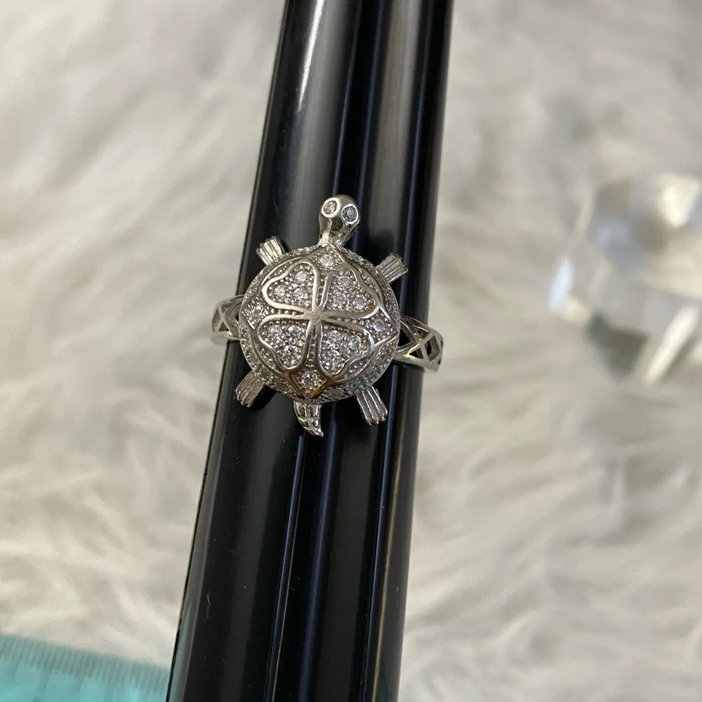 Watch Video / Sterling Silver 925 Tortoise / Turtle Clover Ring